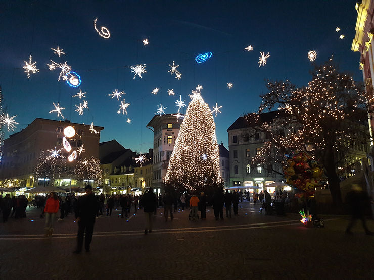 Praznična Ljubljana, Festival Ljubljana, božični sejem Ljubljana, Ljubljana božični sejem, Ljubljana advent, Ljubljana Slovenija, Ljubljana Slovenia Christmas markets, christmas, božič, lučke, novo leto, silvestrovanje v Ljubljani