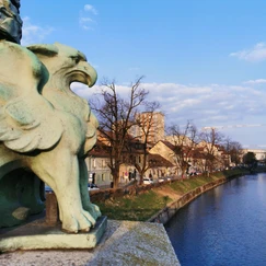 Zmajski most, Ljubljana, Slovenija,Ljubljana, Slovenia, European Best Destination 2022, kaj početi v Ljubljani, Ljubljana Slovenija, kaj početi v Ljubljani z otrokom, aktivnosti v Ljubljani, izlet ljubljana, izlet v Ljubljano, Ljubljana center, kam z otrokom v centru, mini city, mini zoo, zoo ljubljana, jahanje ljubljana, muzeji ljubljana, izlet v ljubljano in ideje, ljubljana ideje, kavarne z igrali ljubljana, ljubljana slovenija, izlet v ljubljano