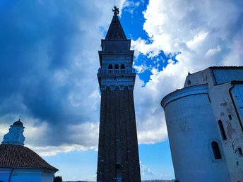 Piran, Piran Slovenija, izlet v Piran, izlet na Obalo, slovenska obala, visit slovenia, slovenia, sunset, sončni zahod, jadranje, jadranje slovenija, obala Piran, trideseta, sanja, mami blogerke, oblaki, clouds, summer, poletje, vikend izlet, vikend počitnice, družinske počitnice, romantic getaway, romantični izlet, izlet v dvoje, kam za prvi maj, kam za 1 maj, prvi maj 2023, prvomajske počitnice 2023, šolske počitnice 2023, poletne počitnice 2023, družinske počitnice, šolske počitnice, kam na počitnice, kam z družino na počitnice, kam z otroki na počitnice, prvomajske počitnice, prvomajski izlet, izlet za prvi maj, kam na izlet v sloveniji