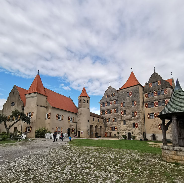 Nemčija, Nemčija prazniki, potovanje v nemčijo, nemška romantična cesta, kranjska gora, affenberg, gora opic, potovanje z otroki, potovanje z otrokom, potovalni načrt, nemčija potovalni načrt, home exchange, nemčija home exchange, rothenburg, romantična nemčija, travel germany, germany, germany travel, deutschland, visit germany, family travel, travel family, romantic road, europe cities, europe romantic cities, oettingen, bayern, homeexchange, home exchange germany, flowers, garden, sea, pag, smokvica, otok pag, pag hrvaška, vrt, družinske počitnice, kam za prvi maj, prvomajske počitnice, poletne počitnice, šolske počitnice, prazniki, prazniki slovenija, prazniki slovenija 2023, prazniki avstrija, avstrija prazniki, avstrija prazniki 2023, Nordlingen, Harburg, Sommersdorf, Rothenburg ob der Tauber, Augsburg, Dinkesbuhl, Donauworth, Wurzburg, Wassertredingen