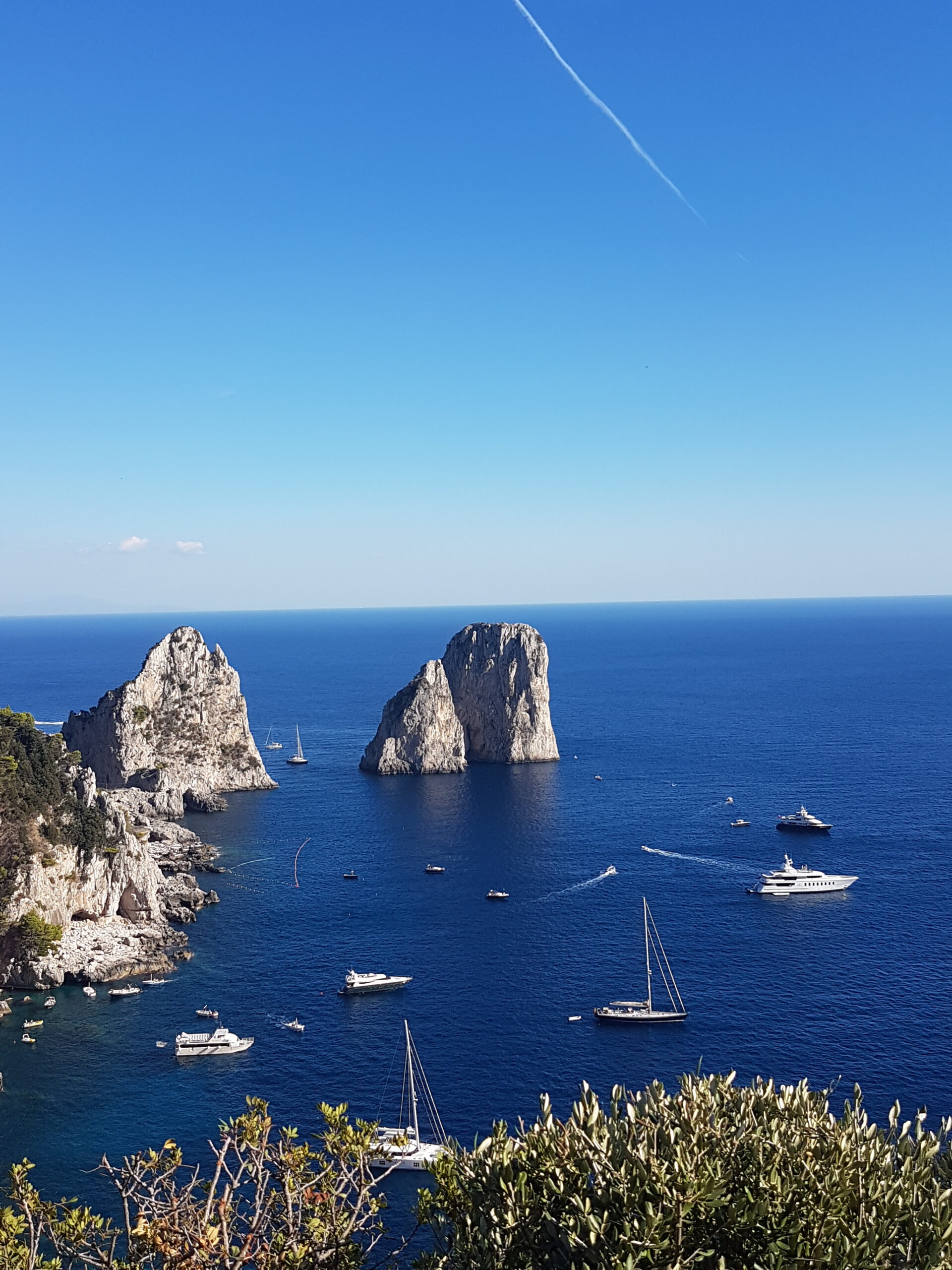 prvomajske počitnice, kam za 1 maj, kam za prvi maj, kam na počitnice, družinske počitnice, trideseta, mamiblogerke, homeexchange, home exchange, italija, počitnice v italiji, prvi maj italija, prvomajske italija, šolske počitnice, prazniki, prvi maj italija, prvomajske počitnice 2023, prvi maj 2023, italija jezera, jezera v italiji, kam na izlet, potovanje z otrokom, kam z mulcem, načrt za potovanje, potovalni načrt, izlet z otrokom, kam na izlet v bližini slovenije, positano, amalfi coast, amalfijska obala, amalfi, neapelj, naples, italy, capri, Capri, Italia