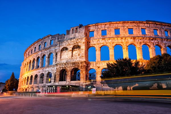 Arena Pula koncerti 2023, koncerti, poletni festivali, festivali, festival pula, pula arena, pula kaštel, kaštel koncerti, kaštel, arena, hrvaška koncerti, robbie williams, parni valjak, florence and the machine, dubioza kolektiv