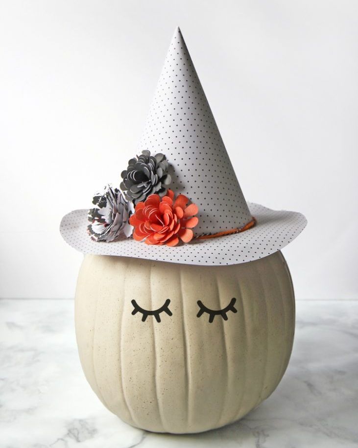 ustvarjanje za noč čarovnic, noč čarovnic, diy halloween, ustvarjanje za halloween, halloween za otroke, izdelovanje buč, DIY noč čarovnic, ustvarjanje duhov, duhovi, duh, duh iz papirja, buča iz papirja, okraševanje buč, buče za noč čarovnic, halloween buče, hokaido buče, oranžne buče, zombie, mumija, ustvarjanje z otroki, aktivnosti za otroke, jesenske aktivnosti, jesen, štampiljke za otroke, vampir, pajek, naredi bučo, spider web, pajek diy, netopir, plastelin, domači plastelin, lizika duh, lizika, domača štampiljka, ustvarjanje z malčkom, noč čarovnic, halloween, jesen
