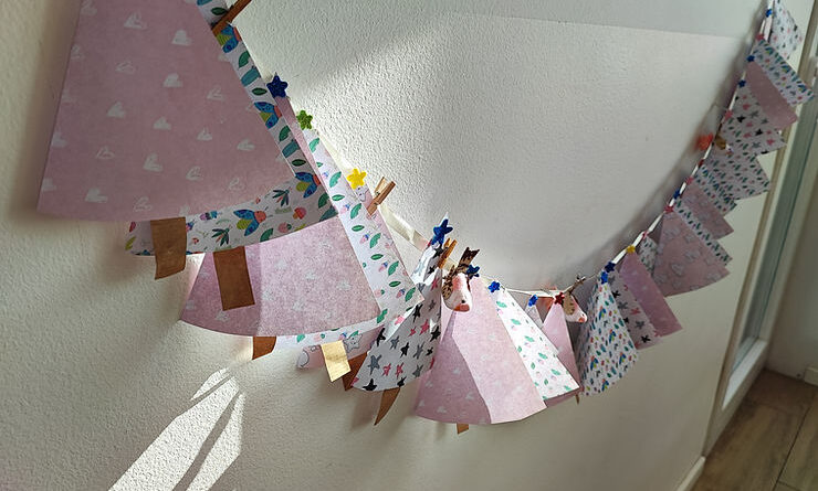 adventni koledar, diy adventni koledar, kako narediš adventni koledar, doma narejeni adventni koledar, advent, adventni koledar za otroke, za otroke, otroški adventni koeldar, adventni koledar naloge, naloge za adventni koledar, adventni koledar s knjigami, kdaj je prva adventna nedelja, adventna nedelja, december 2023, ideje za adventni koledar, knjižni adventni koledar, kdaj je adventna nedelja, advent, kaj je advent, adventne nedelje, otroške slikanice, najlepše pravljice, najlepše pravljice za otroke, božične zgodbe, božične pravljice, zimske pravljice, slikanice za otroke, zverjašček, palčič, trnovo robidovje, božič, lan in luna, morfem, gospa zima, zimski dan, božična jelka, božični piškoti, božično praznovanje, snežni medo, potipanka, kartonka božič, božičkovo pismo, mišek tip božič, hrestač