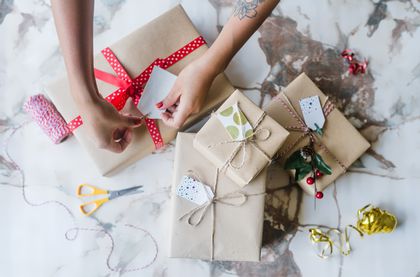 adventni koledar, diy adventni koledar, kako narediš adventni koledar, doma narejeni adventni koledar, advent, adventni koledar za otroke, za otroke, otroški adventni koeldar, adventni koledar naloge, naloge za adventni koledar, adventni koledar s knjigami, kdaj je prva adventna nedelja, adventna nedelja, december 2023, ideje za adventni koledar, knjižni adventni koledar, kdaj je adventna nedelja, advent, kaj je advent, adventne nedelje, otroške slikanice, najlepše pravljice, najlepše pravljice za otroke, božične zgodbe, božične pravljice, zimske pravljice, slikanice za otroke, zverjašček, palčič, trnovo robidovje, božič, lan in luna, morfem, gospa zima, zimski dan, božična jelka, božični piškoti, božično praznovanje, snežni medo, potipanka, kartonka božič, božičkovo pismo, mišek tip božič, hrestač